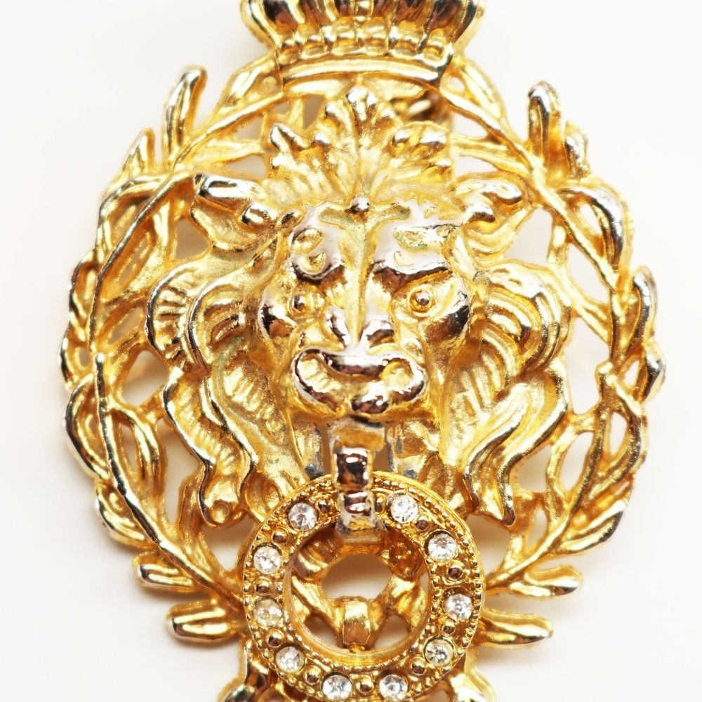 Lion's Head Doorknocker Necklace - Picture 3 of 8